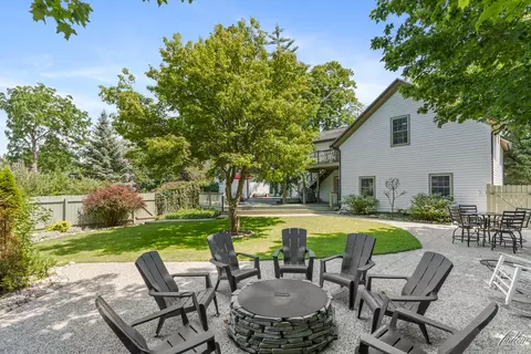 Exterior - 34 S Spring St, Douglas, MI 49406 photo 7 of 22