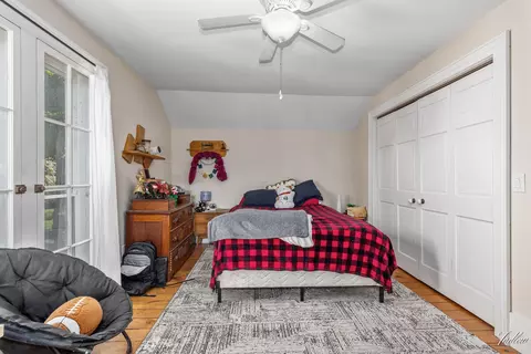 Bedroom - 34 S Spring St, Douglas, MI 49406 photo 3 of 3