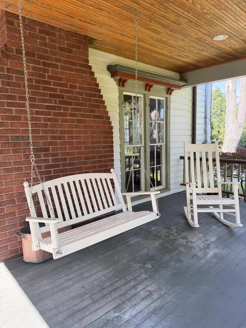 Exterior - 34 S Spring St, Douglas, MI 49406 photo 6 of 22