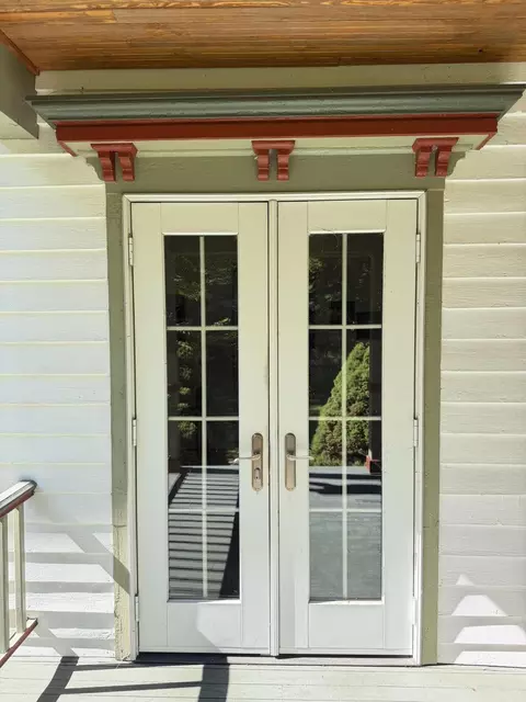 Exterior - 34 S Spring St, Douglas, MI 49406 photo 9 of 22