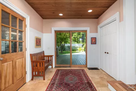Entry Way - 34 S Spring St, Douglas, MI 49406 photo 1 of 2