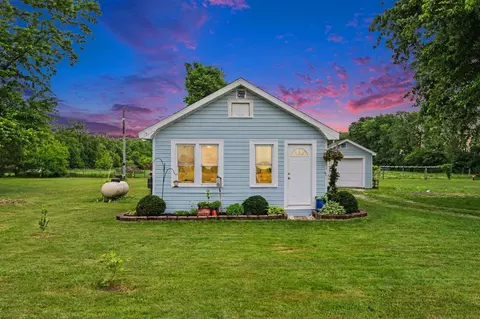 64311 Lutz Rd, Constantine, MI 49042