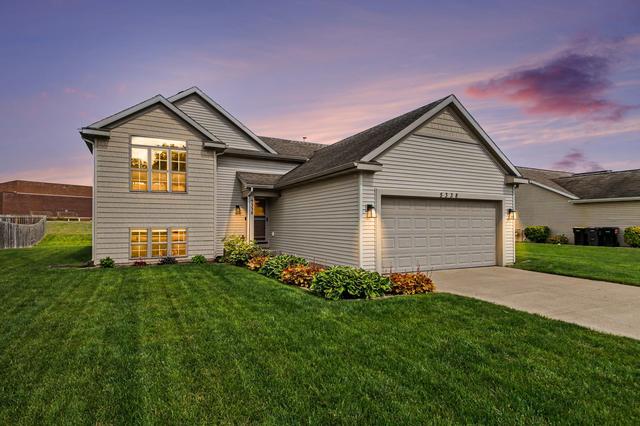 5338 Quest Dr SW, Grandville, MI 49418