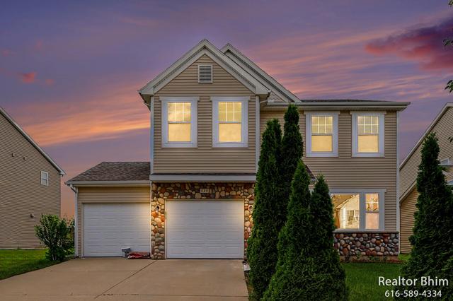 620 Worthington Dr, Lansing, MI 48906