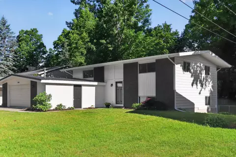 5043 New Orleans St NE, Rockford, MI 49341
