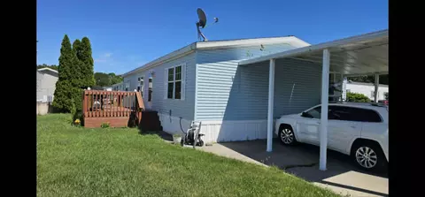 3236 Tamworth St, Norton Shores, MI 49444