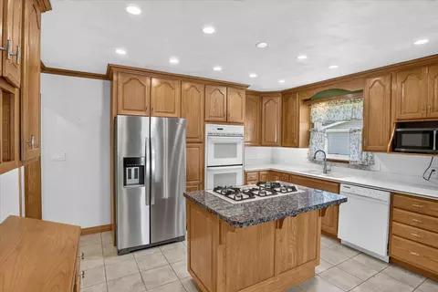 Kitchen - 56800 Bow Dr, Three Rivers, MI 49093 photo 2 of 3