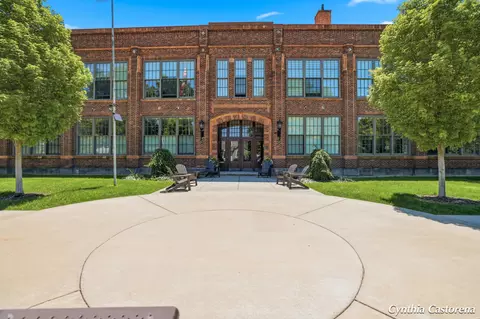 156 W 11th St #102, Holland, MI 49423