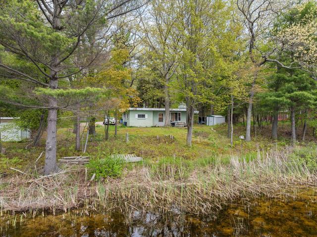 95 E Piney Rd, Manistee, MI 49660