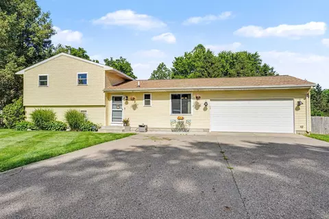 795 Autumn Dr, Otsego, MI 49078