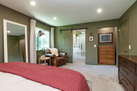 Bedroom - 230 Golfview Dr, Plainwell, MI 49080 photo 3 of 8