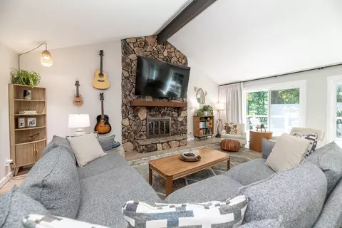Living - 230 Golfview Dr, Plainwell, MI 49080 photo 2 of 9
