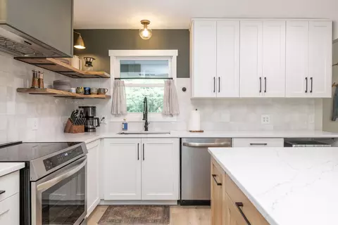 Kitchen - 230 Golfview Dr, Plainwell, MI 49080 photo 5 of 8