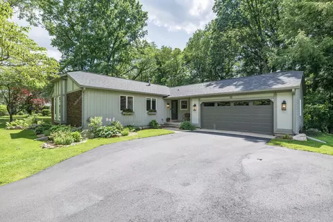Exterior - 230 Golfview Dr, Plainwell, MI 49080 photo 2 of 17