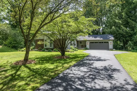 Exterior - 230 Golfview Dr, Plainwell, MI 49080 photo 5 of 17