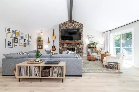Living - 230 Golfview Dr, Plainwell, MI 49080 photo 1 of 9