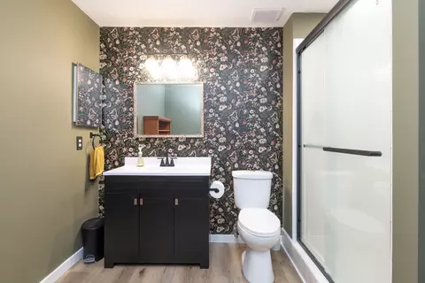 Bath - 230 Golfview Dr, Plainwell, MI 49080 photo 6 of 6