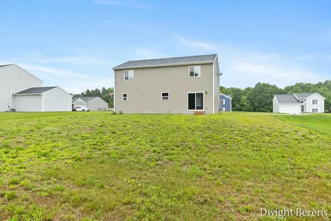 Exterior - 7859 Sierra Dr, Belding, MI 48809 photo 7 of 8