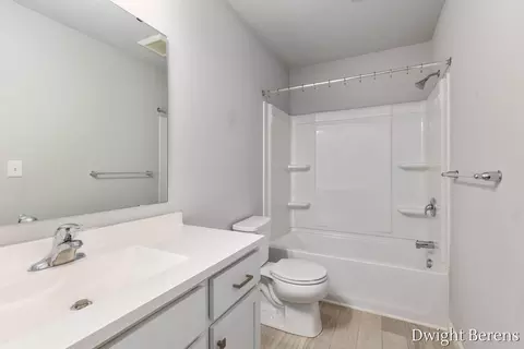 Bath - 7859 Sierra Dr, Belding, MI 48809 photo 3 of 3