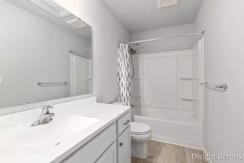 Bath - 7859 Sierra Dr, Belding, MI 48809 photo 2 of 3