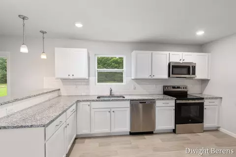 Kitchen - 7859 Sierra Dr, Belding, MI 48809 photo 1 of 2