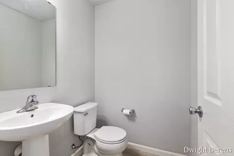 Bath - 7859 Sierra Dr, Belding, MI 48809 photo 1 of 3