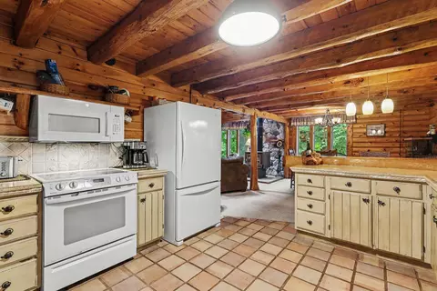 Kitchen - 15295 E B Ave, Augusta, MI 49012 photo 2 of 2