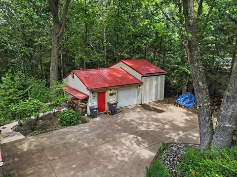 Exterior - 15295 E B Ave, Augusta, MI 49012 photo 17 of 24