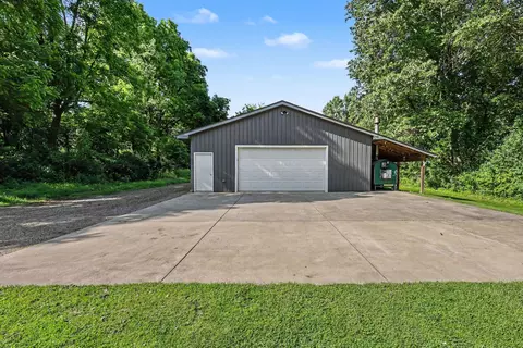 Exterior - 8115 S Jackson Rd, Jackson, MI 49201 photo 8 of 10