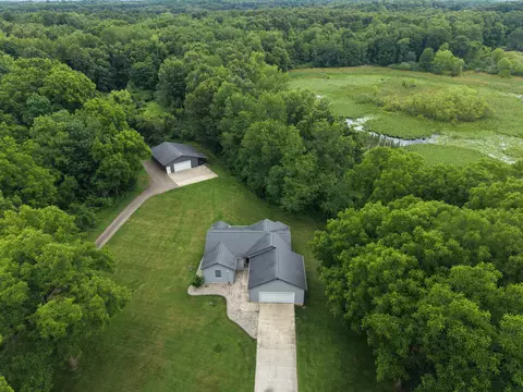 View/Area - 8115 S Jackson Rd, Jackson, MI 49201 photo 2 of 5