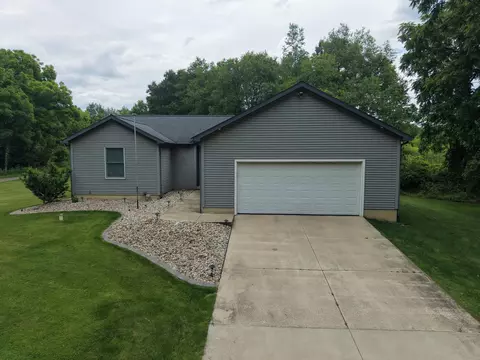 Exterior - 8115 S Jackson Rd, Jackson, MI 49201 photo 9 of 10