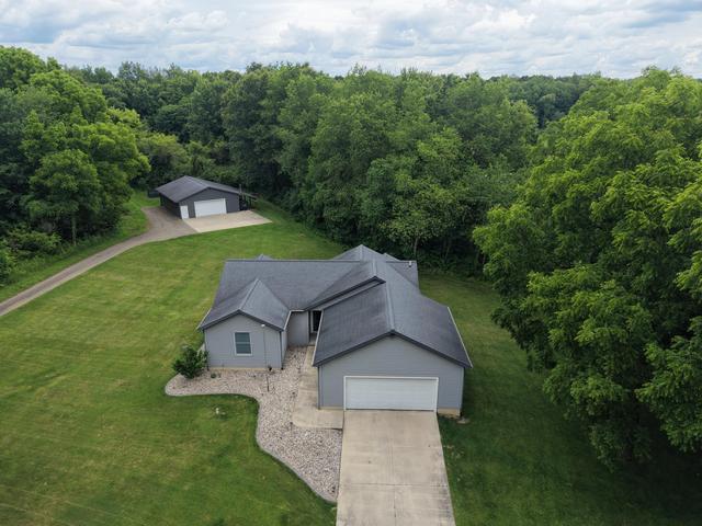 8115 S Jackson Rd, Jackson, MI 49201