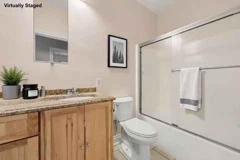 Bath - 8115 S Jackson Rd, Jackson, MI 49201 photo 3 of 4