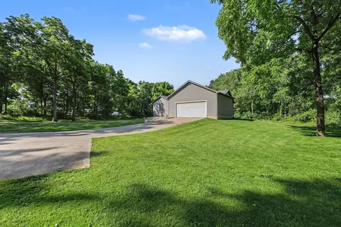 Exterior - 8115 S Jackson Rd, Jackson, MI 49201 photo 5 of 10