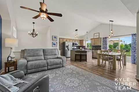 1156 Cumberland Ave SE, Lowell, MI 49331