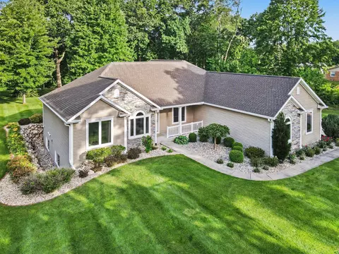 7766 5th St, Mattawan, MI 49071