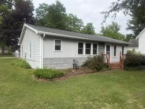 202 S Clay St, Newaygo, MI 49337
