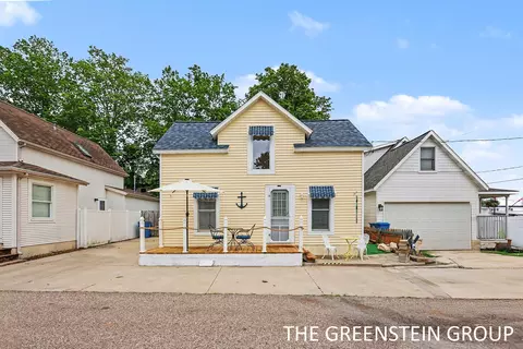 2243 1st Ave, Holland, MI 49424