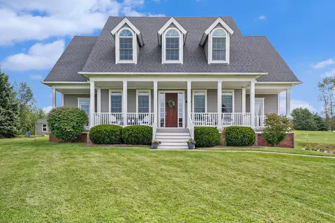 7812 Fountain Hills Ln, Davisburg, MI 48350