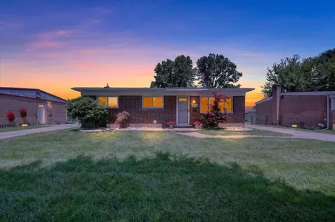 34330 Florence St, Westland, MI 48185