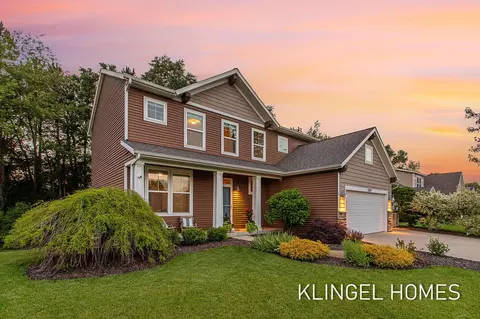 12859 Mariposa St, Grand Haven, MI 49417