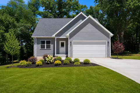 Exterior - 1823 N Sutton Rd, Jackson, MI 49202 photo 2 of 14