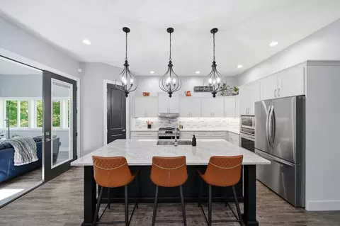 Kitchen - 7026 Sanctuary Dr, Jackson, MI 49201 photo 2 of 7