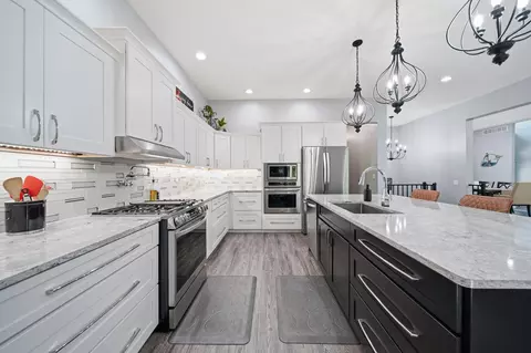 Kitchen - 7026 Sanctuary Dr, Jackson, MI 49201 photo 5 of 7