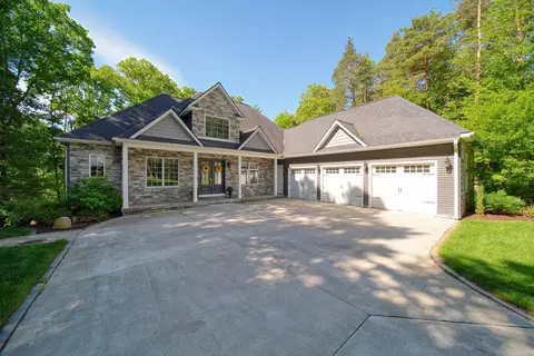 Exterior - 7026 Sanctuary Dr, Jackson, MI 49201 photo 5 of 19