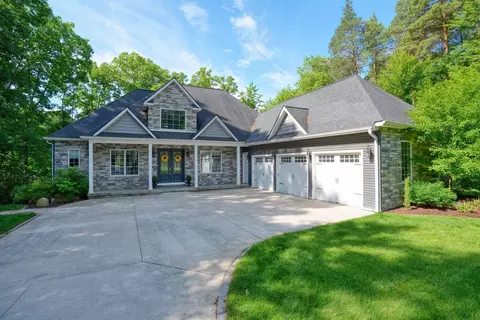 Exterior - 7026 Sanctuary Dr, Jackson, MI 49201 photo 7 of 19