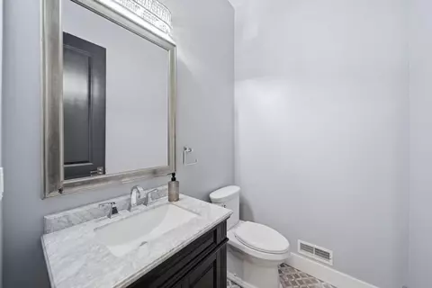 Bath - 7026 Sanctuary Dr, Jackson, MI 49201 photo 6 of 7