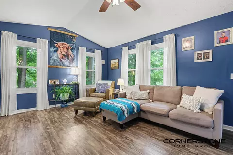940 S Front St, Belding, MI 48809 photo 6