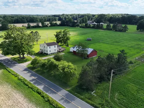 8884 S Townhall Rd, Sheridan, MI 48884
