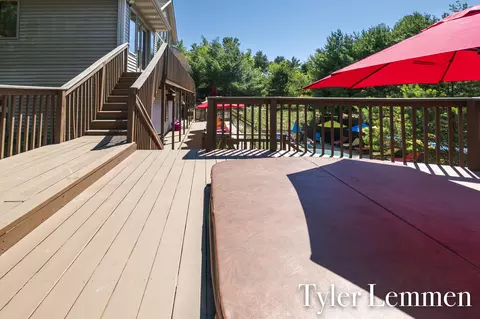 Exterior - 5111 Ruby Rdg, Holland, MI 49424 photo 18 of 20
